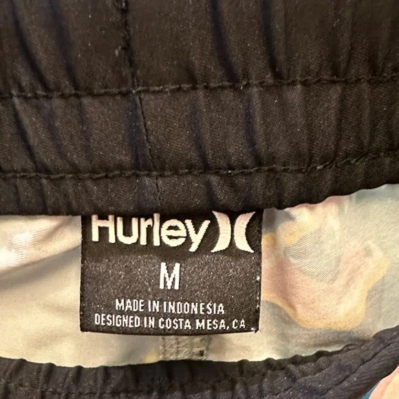 Hurley size Medium (boys 10-12) EUC swim trunks - Picture 3 of 7